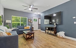 588 S DONNA DR, Newberg, OR 97132