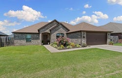 1731 Sunrise  CIR, Centerton, AR 72719