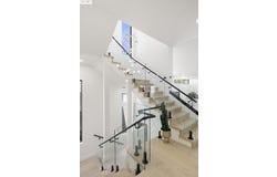 7270 Woodrow Dr, Oakland, CA 94611
