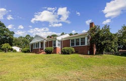 613 E 3rd Avenue, Red Springs, NC 28377
