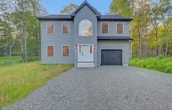 328 Lamont Way, Tobyhanna, PA 18466