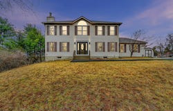 707 Ave F, Stroudsburg, PA 18360
