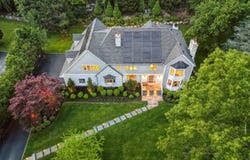 8 Olde Greenhouse Ln, Madison Boro, NJ 07940-2749