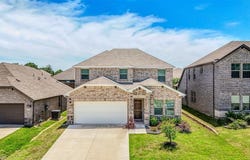 218 Luna Lane, Lake Dallas, TX 75065