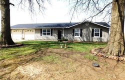 1018 Rawlins Drive, Holden, MO 64040