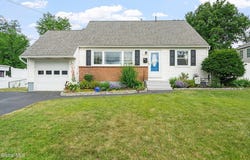 27 Terry Avenue, Guilderland, NY 12303