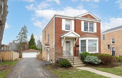 9 S Ridge Avenue, Arlington Heights, IL 60005