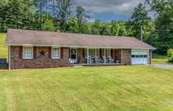 919 Redwine Road, West Liberty, KY 41472