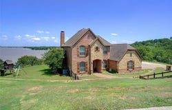 809 Cimmarron Bay Drive, Runaway Bay, TX 76426