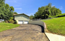 1608 Horns Hill Road NE, Newark, OH 43055