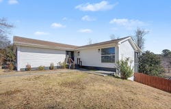 1542 Barton Cir NE, Cullman, AL 35055
