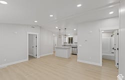96 BARRINGTON Way, Layton, UT 84041