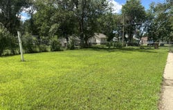 721 Beach Ave SE, Huron, SD 57350