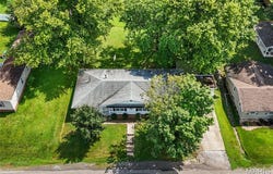 236 & 238 E 5th Street, Trenton, IL 62293