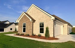 100 CREST LOOP ROAD, CLANTON, AL 35046