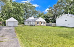 668 Fairfield Avenue NW, Grand Rapids, MI 49504
