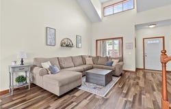 21312 Hytrail Circle, Lakeville, MN 55044