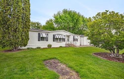 2910 E 11th Road, Ottawa, IL 61350
