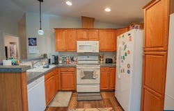 3200 Oak Terrace #3 Dr, Lebanon, OR 97355