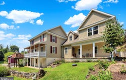 15 GIFT ROAD, HAMBURG, PA 19526