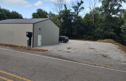6625 Reevesville Road, Grantsburg, IL 62943