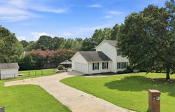 16 Wood Forest Drive SW, Cartersville, GA 30120