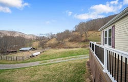 568 Round Bottom Dr., Narrows, VA 24124
