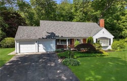 24 Kirkbrae Drive, Lincoln, RI 02865