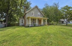 812 Cedar Street, Pleasant Hill, MO 64080