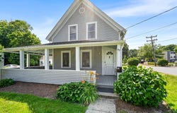 93 Sea Street, Hyannis, MA 02601