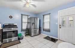 1450 Sandhurst Avenue E, Maplewood, MN 55109