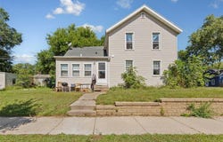 2306 4th Street, Eau Claire, WI 54703