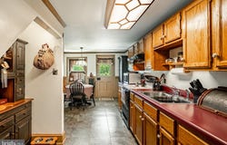 867 HUFFS CHURCH ROAD, ALBURTIS, PA 18011