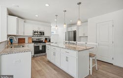 3660 PEBBLE RUN Drive, DOVER, PA 17315