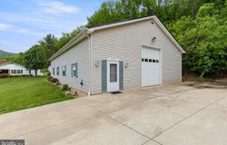 2586 PINE GROVE, STANLEY, VA 22851