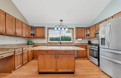 20408 South Grand Prairie Lane, Frankfort, IL 60423