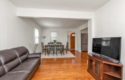 10 Post Street, Glen Head, NY 11545