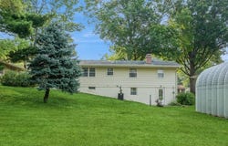 411 N J Street, Indianola, IA 50125