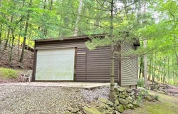 10993 Kleski Road SE, Uhrichsville, OH 44683