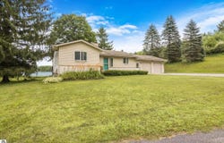 11531 S Tower, Maple City, MI 49664
