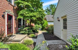 2039 RALEIGH, HUMMELSTOWN, PA 17036