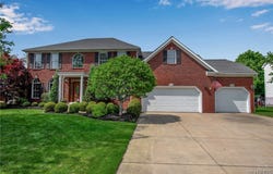8787 Stonebriar Drive, Clarence, NY 14032