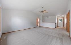 2360 Prairie Hill Dr, Marion, IA 52302