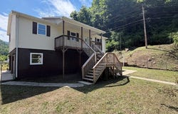 83 Park Rd., Freeburn, KY 41528