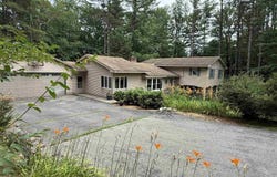 204 Meetinghouse Lane, Brattleboro, VT 05301