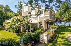 11425 N Cedar Point High Road, Syracuse, IN 46567-8527