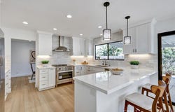 5515 Thunderbird, La Jolla, CA 92037
