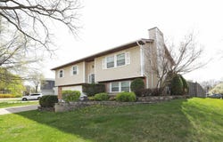 4624 Thornbark Drive, Hoffman Estates, IL 60192