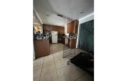 770 NW 40th St, Oakland Park, FL 33309