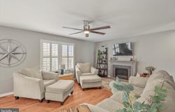 30 BITTERSWEET LANE, ETTERS, PA 17319